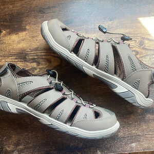Eddie Bauer Blakely Hiking Outdoor Sandals Size 9 NEW